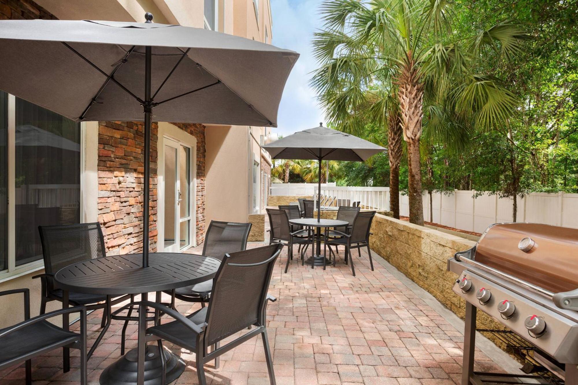 Fairfield Inn & Suites Jacksonville West/Chaffee Point Exterior photo