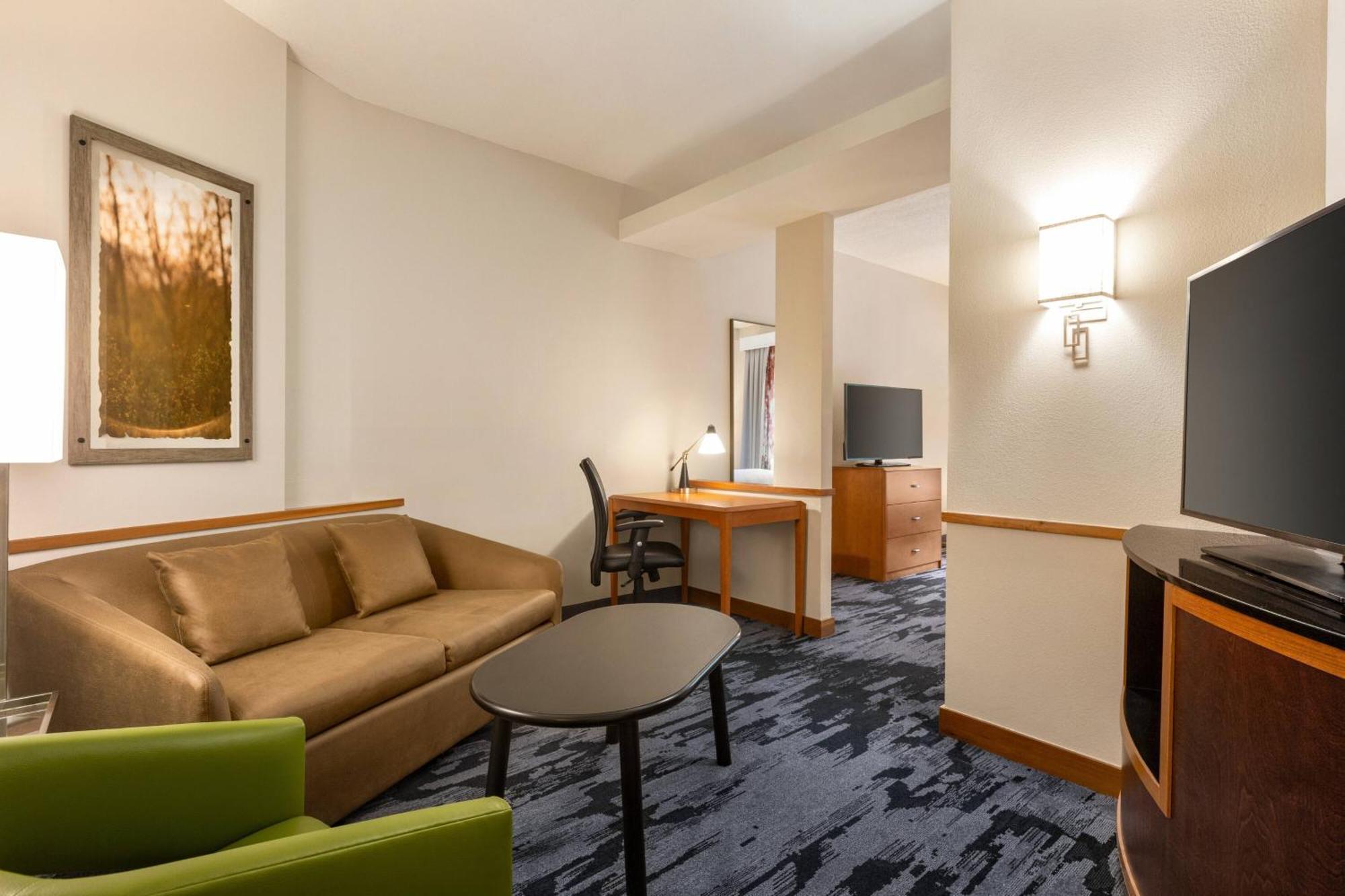 Fairfield Inn & Suites Jacksonville West/Chaffee Point Exterior photo