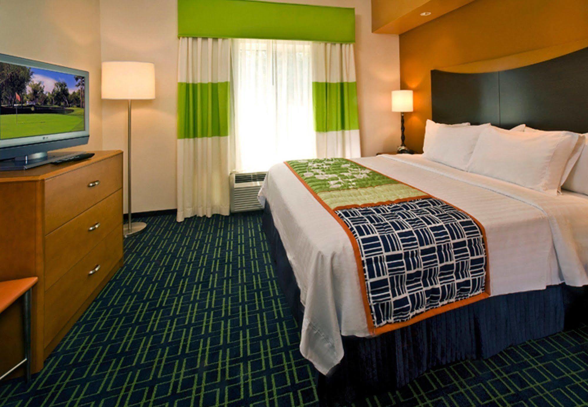 Fairfield Inn & Suites Jacksonville West/Chaffee Point Exterior photo